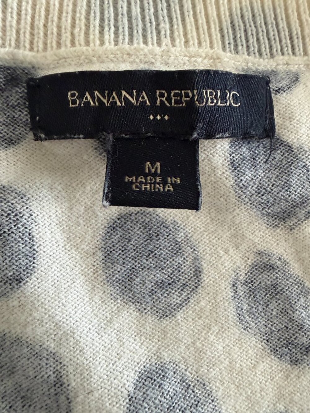 BANANA REPUBLIC Ivory Graphic Dots Button Cardigan Sweater Medium - Picture 14 of 15